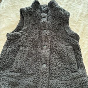 Aerie vest